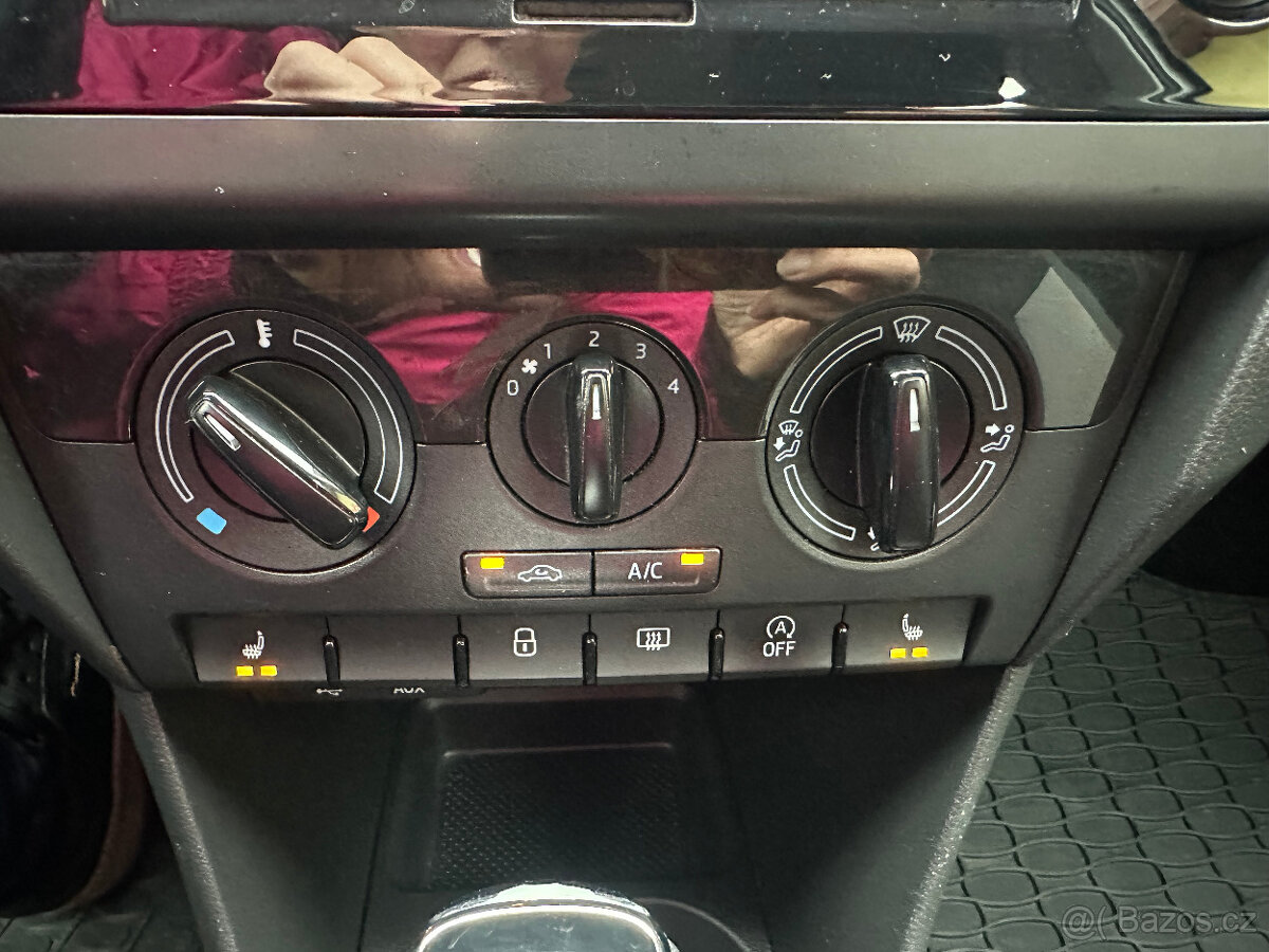 Škoda Rapid 1.4 TSI DSG/1MAJ/CZ/DPH/Výhřev - 19