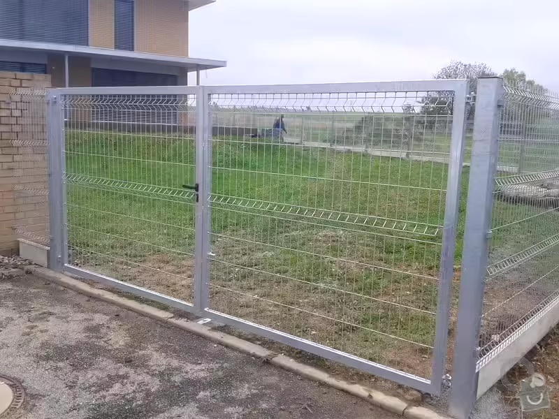 Montáž plotů,montáž 2D a 3D panelů,montáž brány a branky - 19