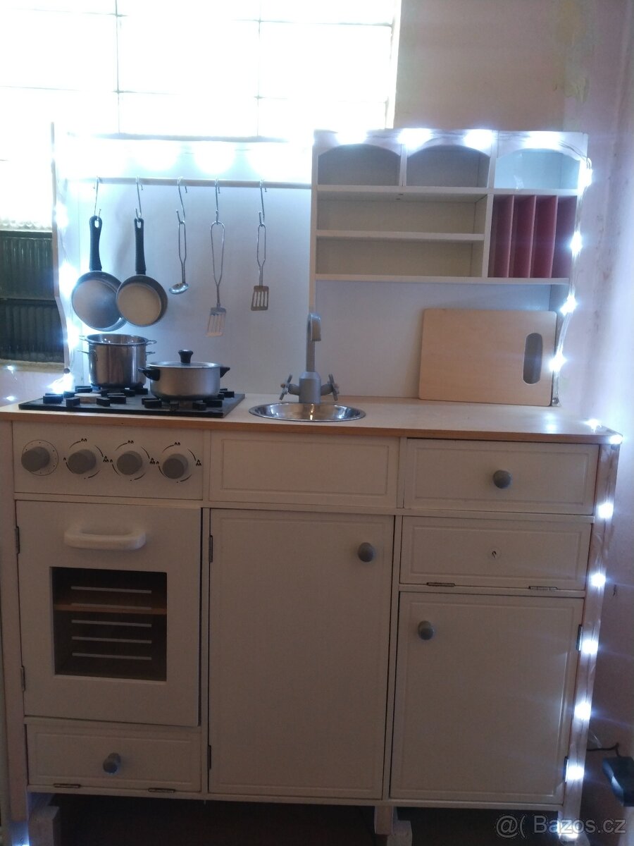 Hračky, hry, panenky - 19