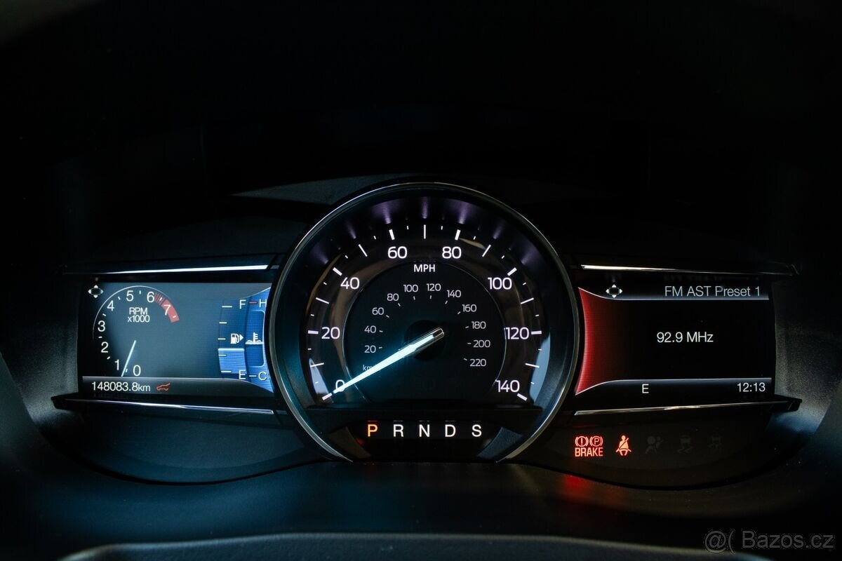 Ford Explorer 3.5 V6 XLT - 19