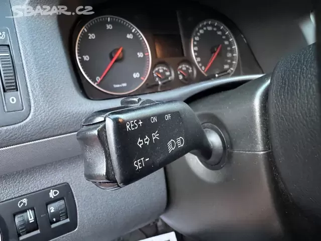 VW Touran 2.0TDI 103kW,Digi.klima,Výhřev,Tempomat,Webasto. - 19