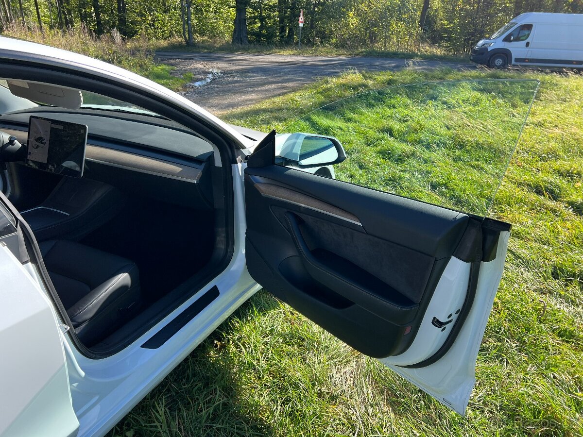 Tesla 3 Performance 9/2021 refresh model - 19