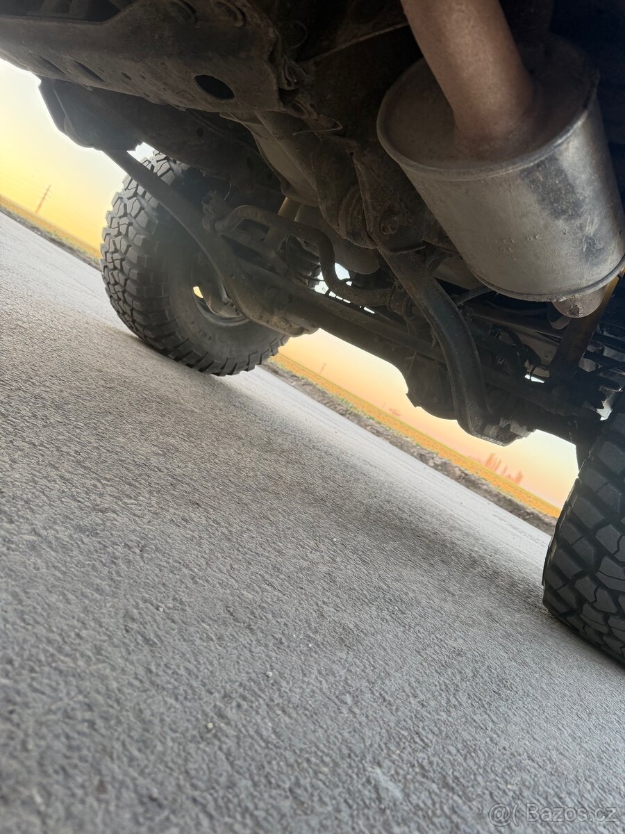 Toyota Land Cruiser 80 - 19