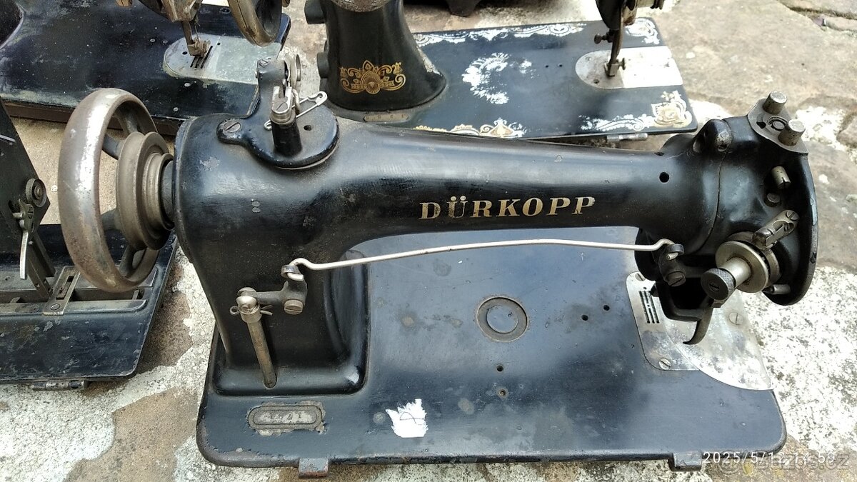 sbírka šicích strojů - 19