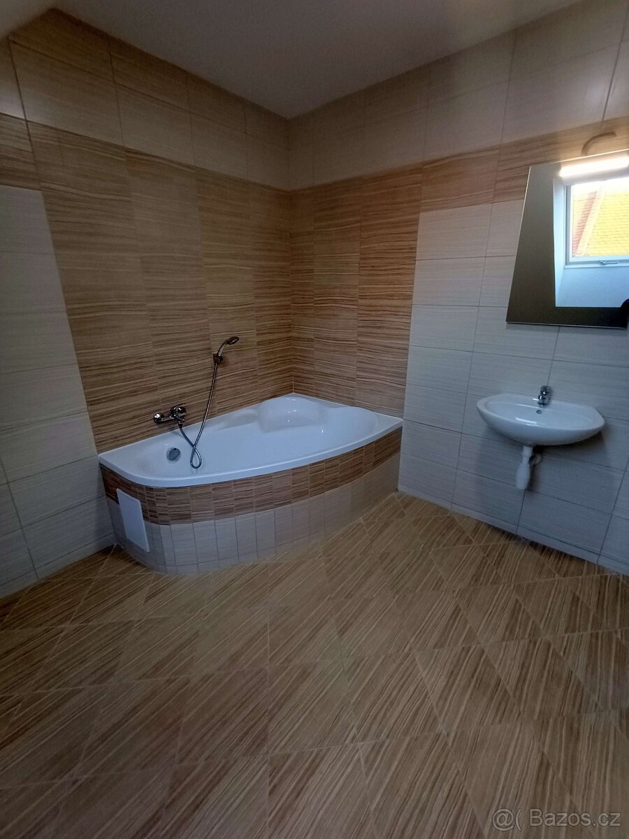 Pronájem 3+kk Netolice, Mírové Náměstí v centru - 19