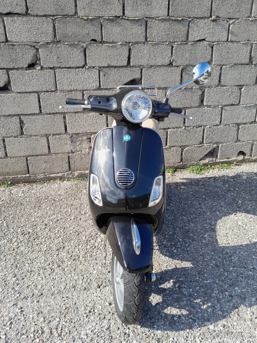 Vespa LX 50 4t, 2011, málo jetá, moc pěkný stav - 19