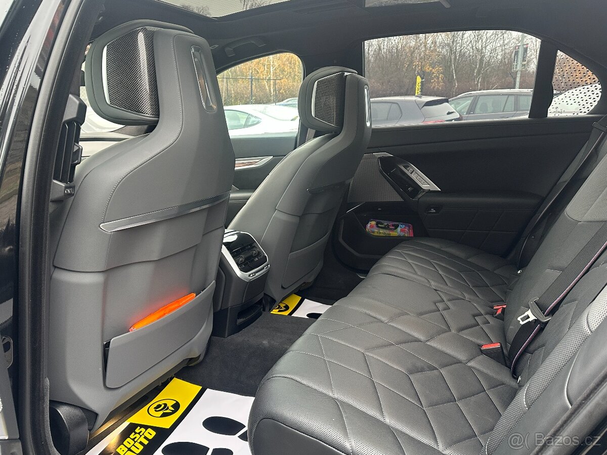 BMW I7 2022 - 19