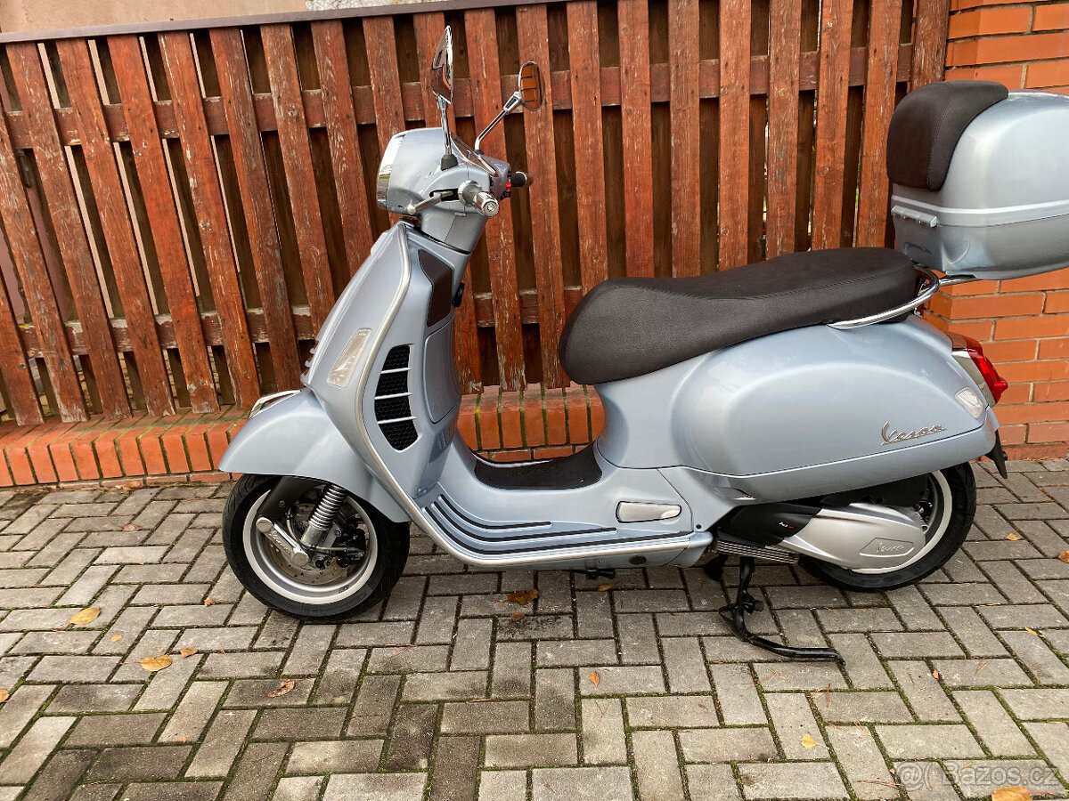 Vespa GTS 300 Hpe (2021) - 19