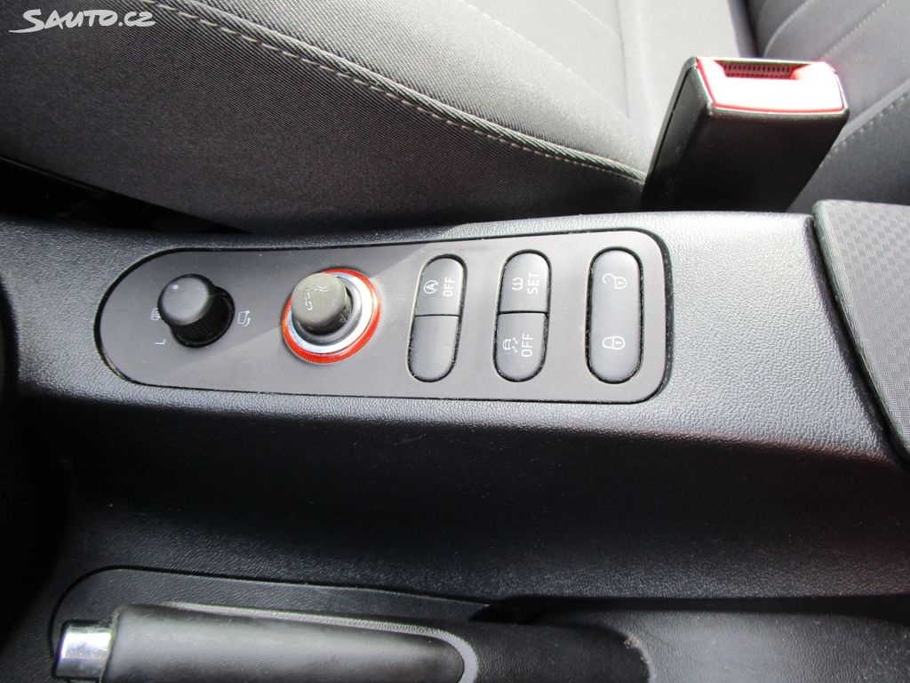 Seat Altea, 1,2TSI-77KW-NOVÁ STK+OLEJ - 19