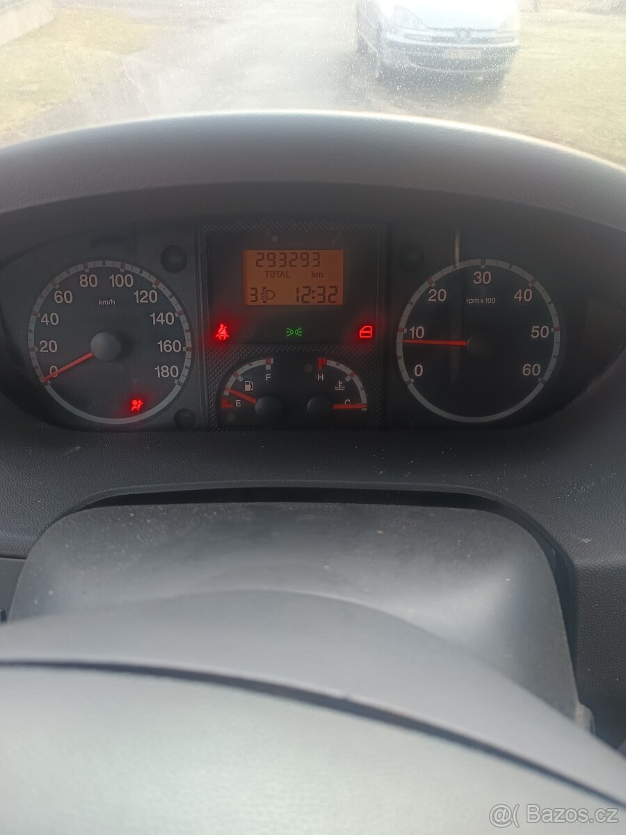 Prodám Peugeot boxer 2.2 HDI 88 kW, nová STK - 19