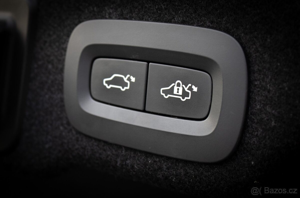 Volvo S90 D4 2.0L Drive-E Momentum A/T8 - 19