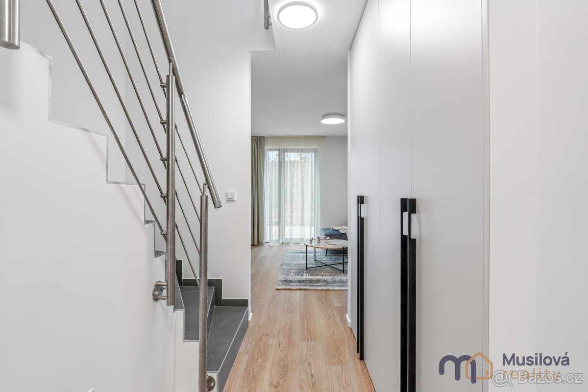 Pronájem rodinného domu 92 m2, pozemek 300 m2 - 19