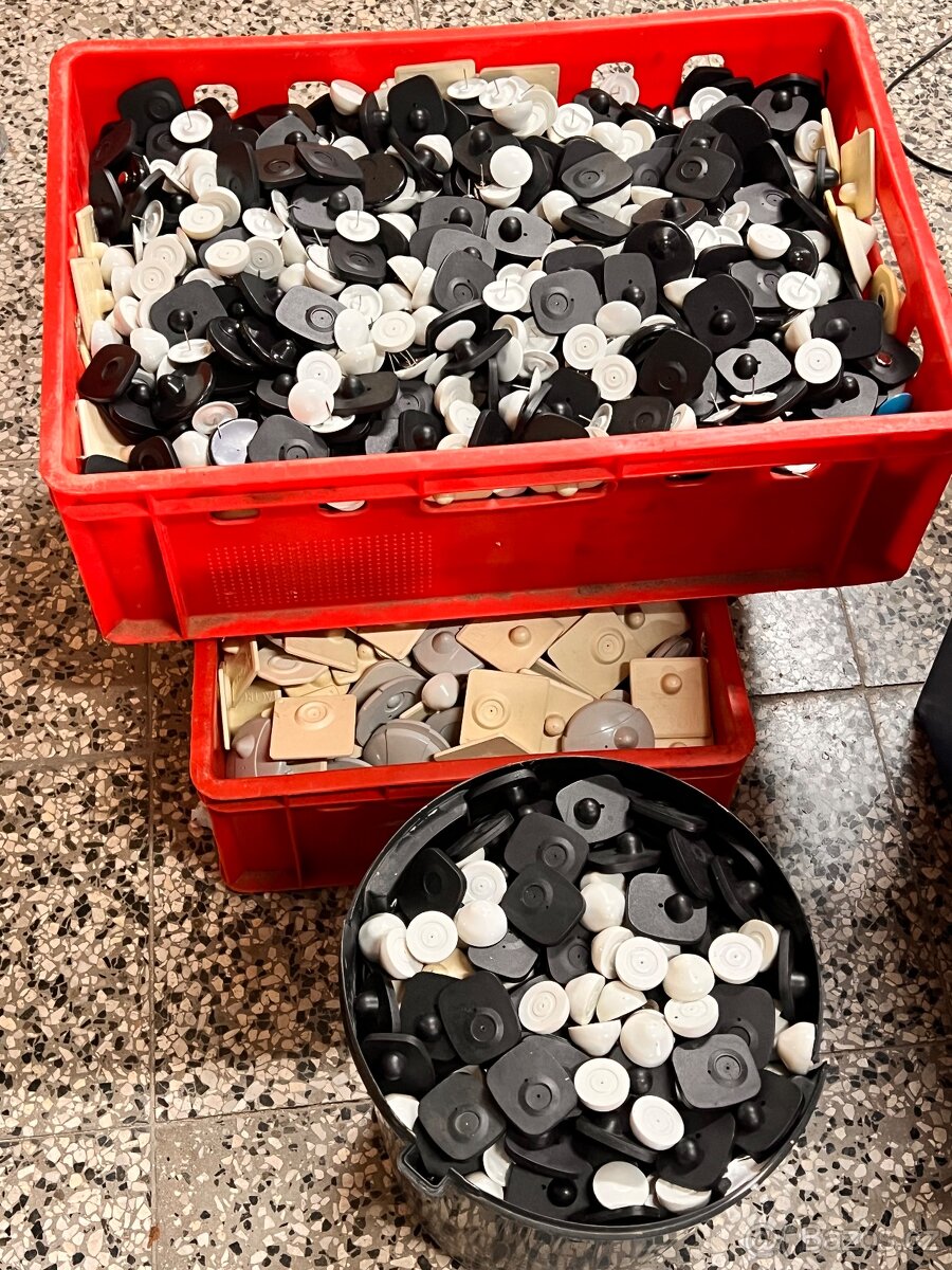 Štendry, figuríny, stojany, torza - 19