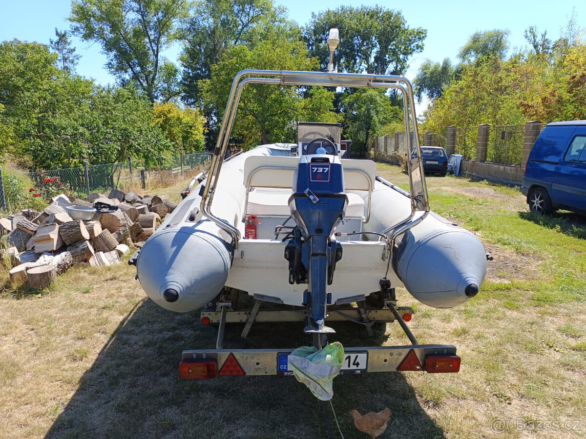 Motorový člun Bat Baltic XL - 19