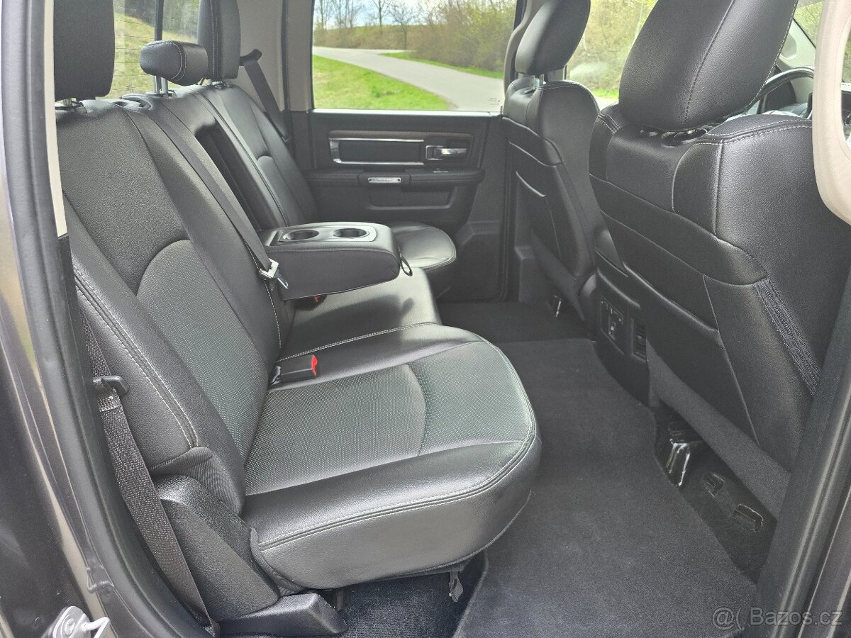 Dodge Ram, 1500 4x4 Laramie 5,7 Hemi NEBOURANÉ - 19