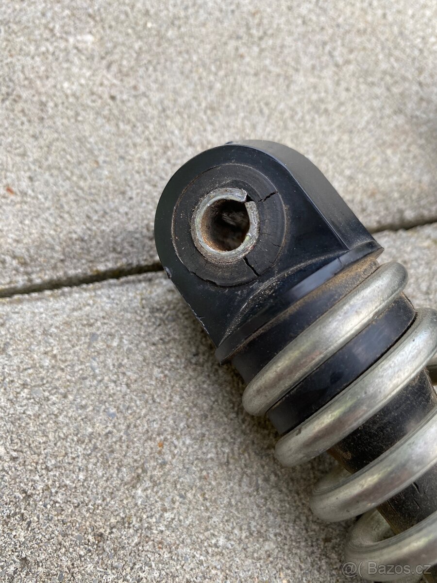 Zadní tlumiče Babetta 210 - 19