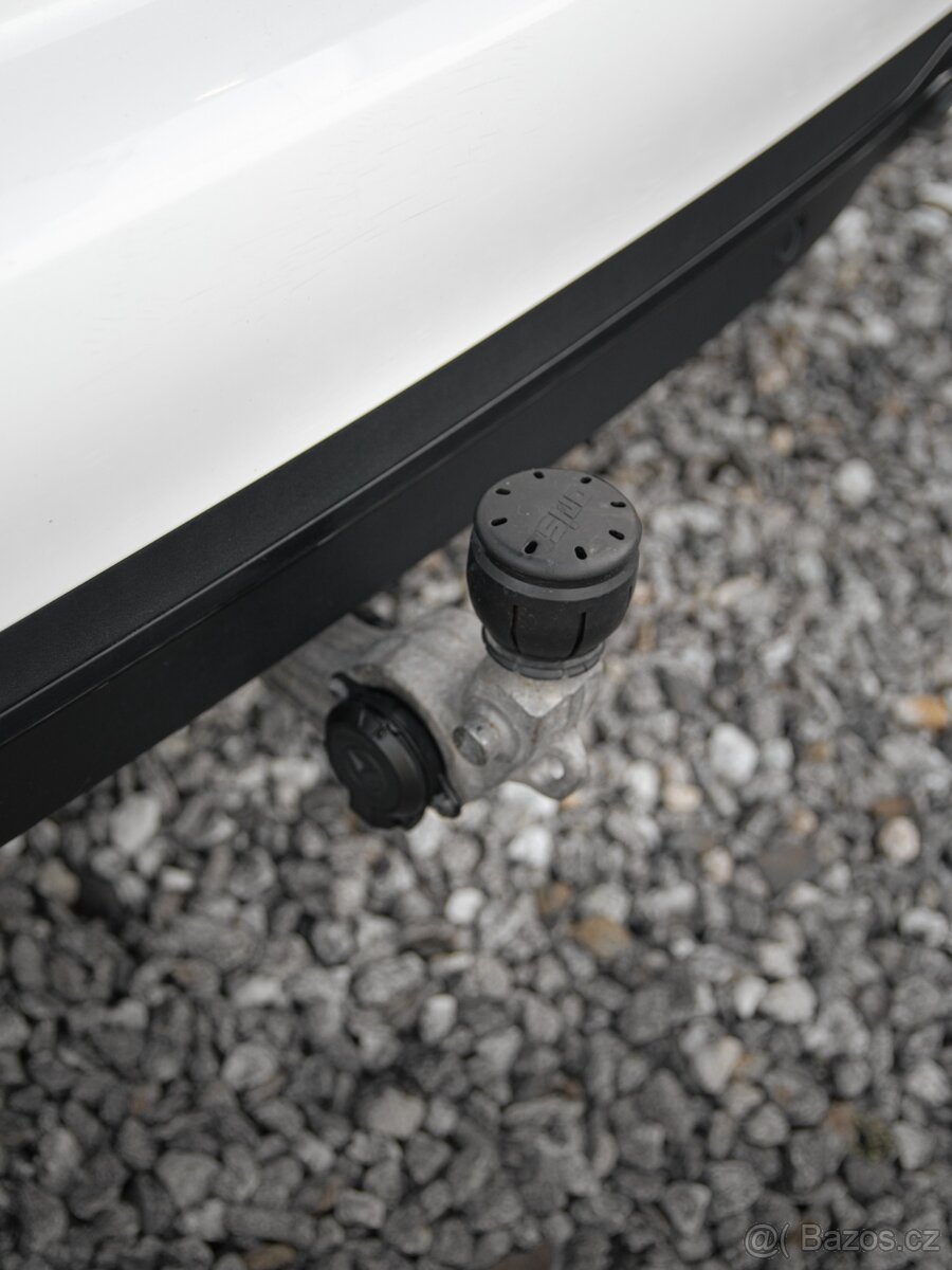 Mercedes-Benz Třídy E, 220D 4Matic 2,0/142kW Tažné - 19