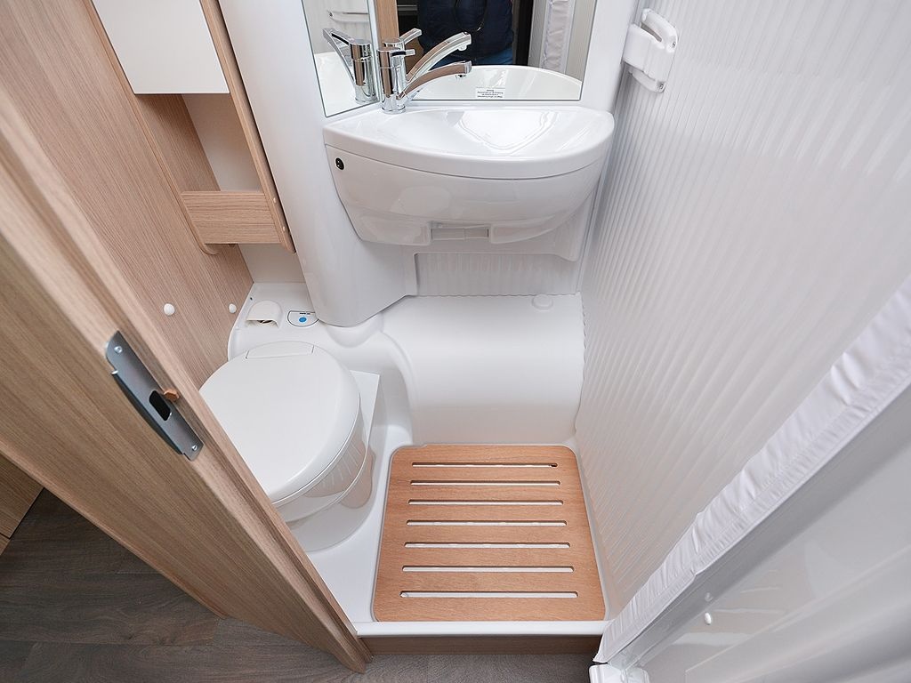 Sunlight T67,2019,2x klima,150ps,solar,tv,garaz,5mist,AKCE - 19