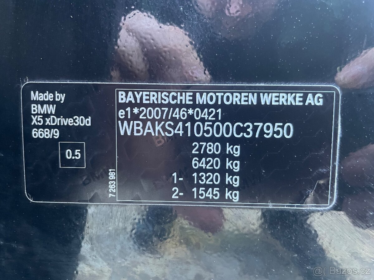 BMW X5 30d m-paket , krásný stav - 19