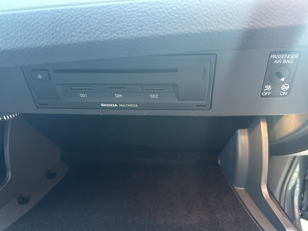 Škoda Superb 2.0 TDi 140kW 4x4 serviska - 19