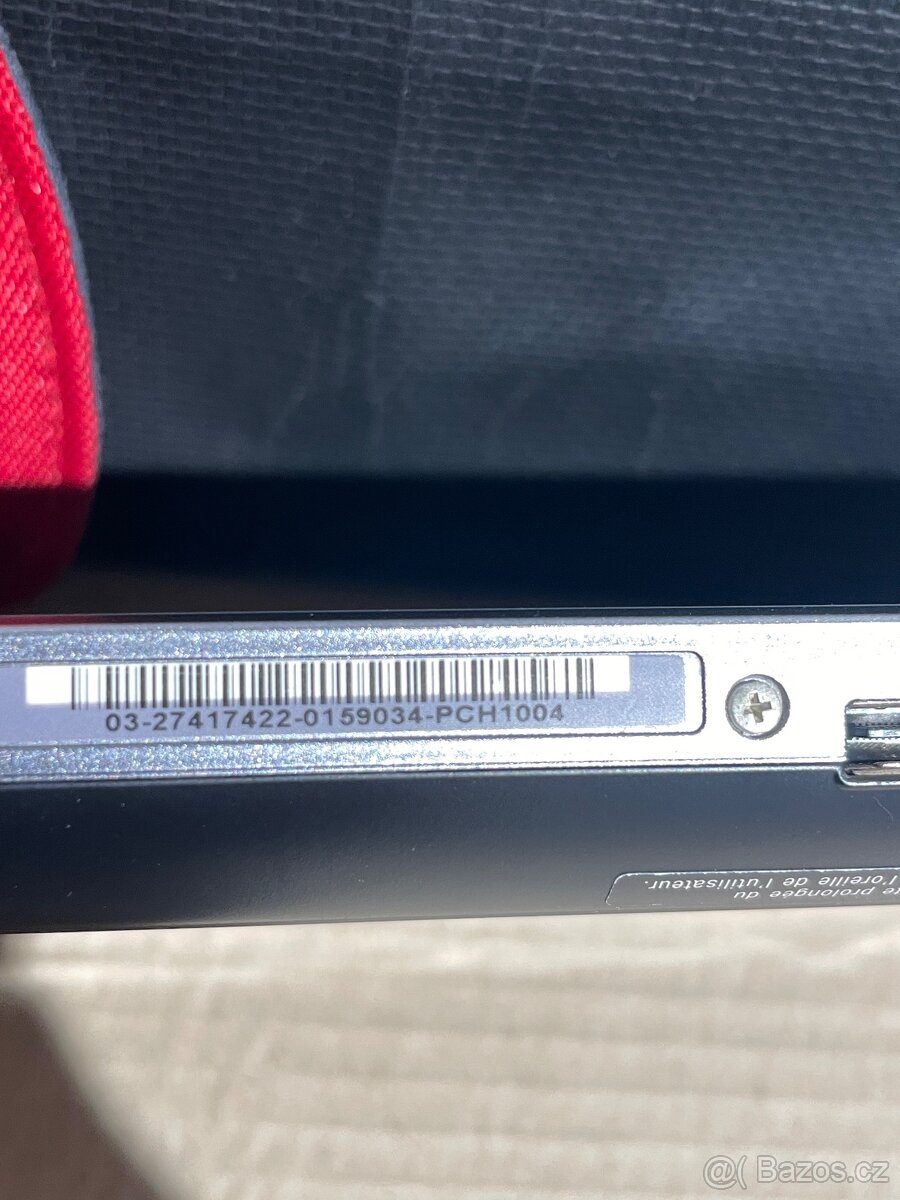 PS VITA PCH-1004 OLED displej -folia +8GB - 19