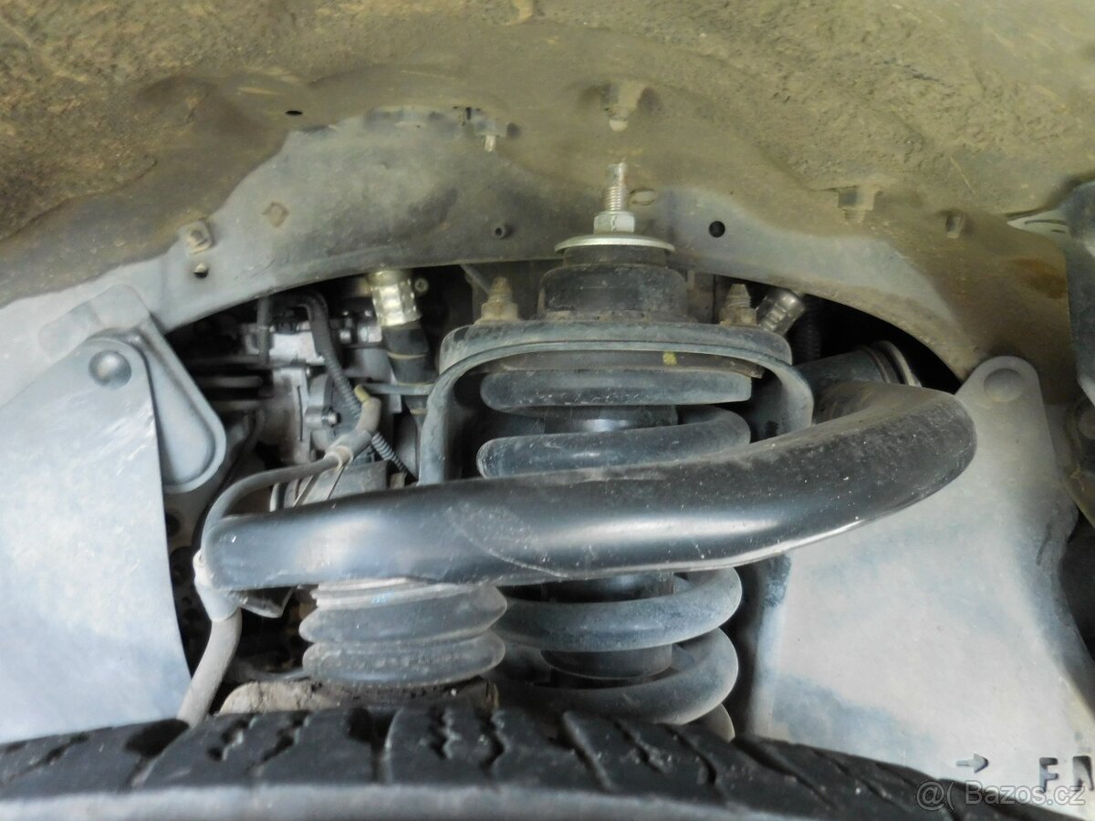 Toyota Land cruiser 120 3,0 122KW pôvodný lak/Top bez hrdze - 19