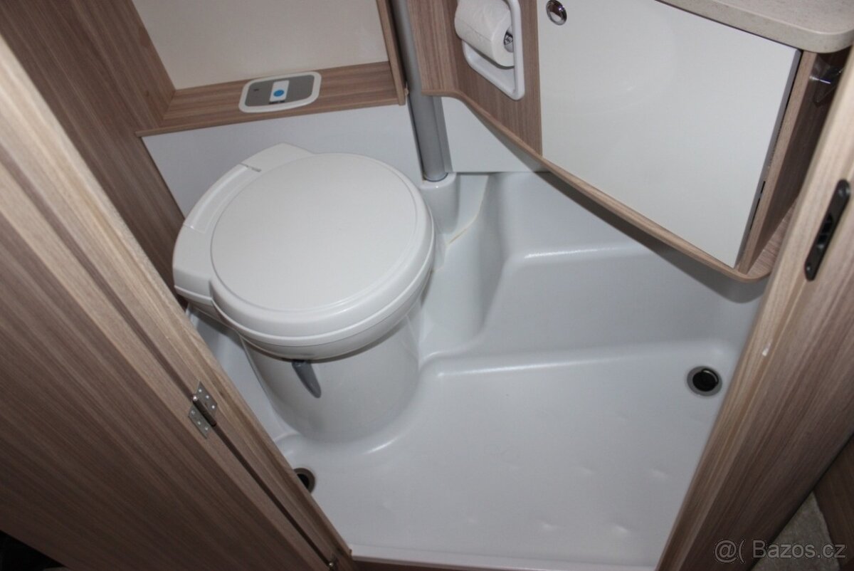 BURSTNER IXEO 710 - 19