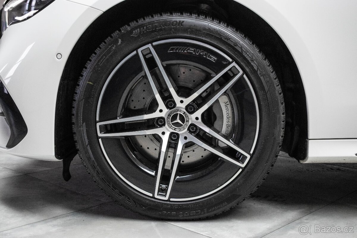 Mercedes-Benz E 220d AMG TAŽNÉ ZÁRUKA ČR 1.M - 19