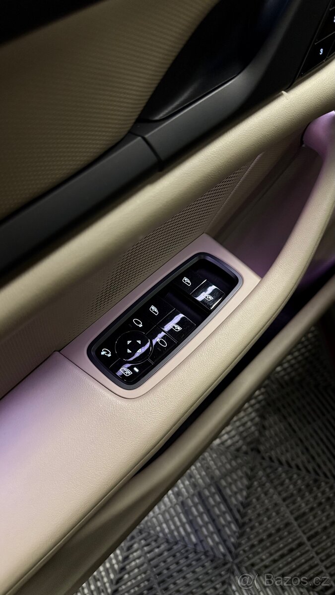 Porsche Taycan 2021 - 19