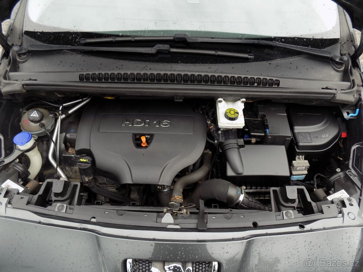 Peugeot 5008 2.0 HDI 100 KW PANORAMA TAŽNÉ - 19