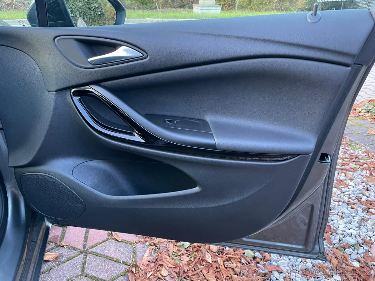 Opel Astra 90kW 1.MAJ ČR NEHAVAR. ZÁRUKA - 19