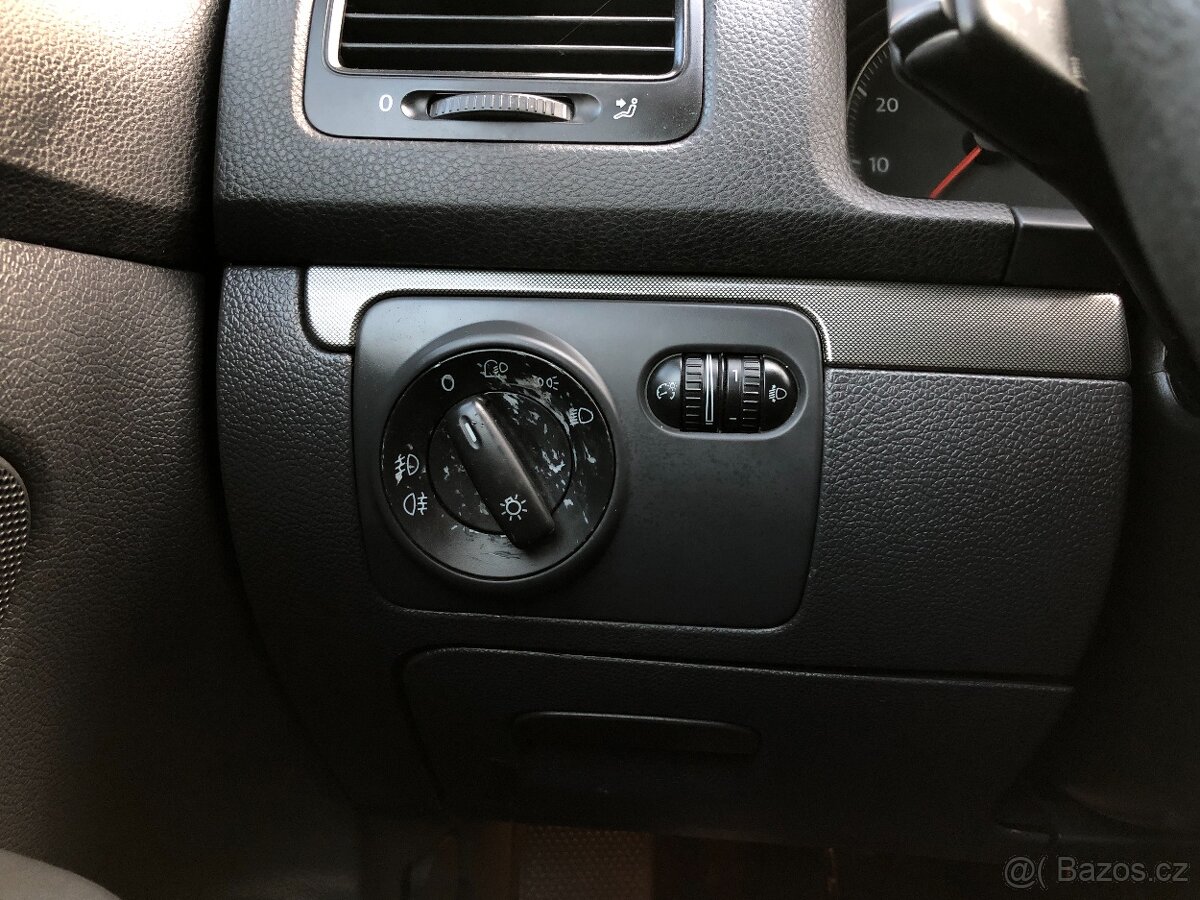 VOLKSWAGEN GOLF 2.0 FSI 4-MOTION - 19