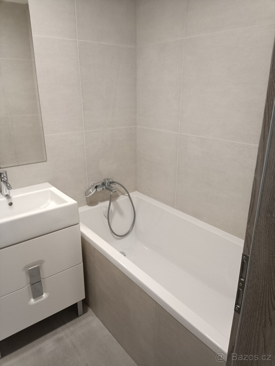 Prodej 2 Rodinných domu a stodoly v Haklových Dvorech - 19