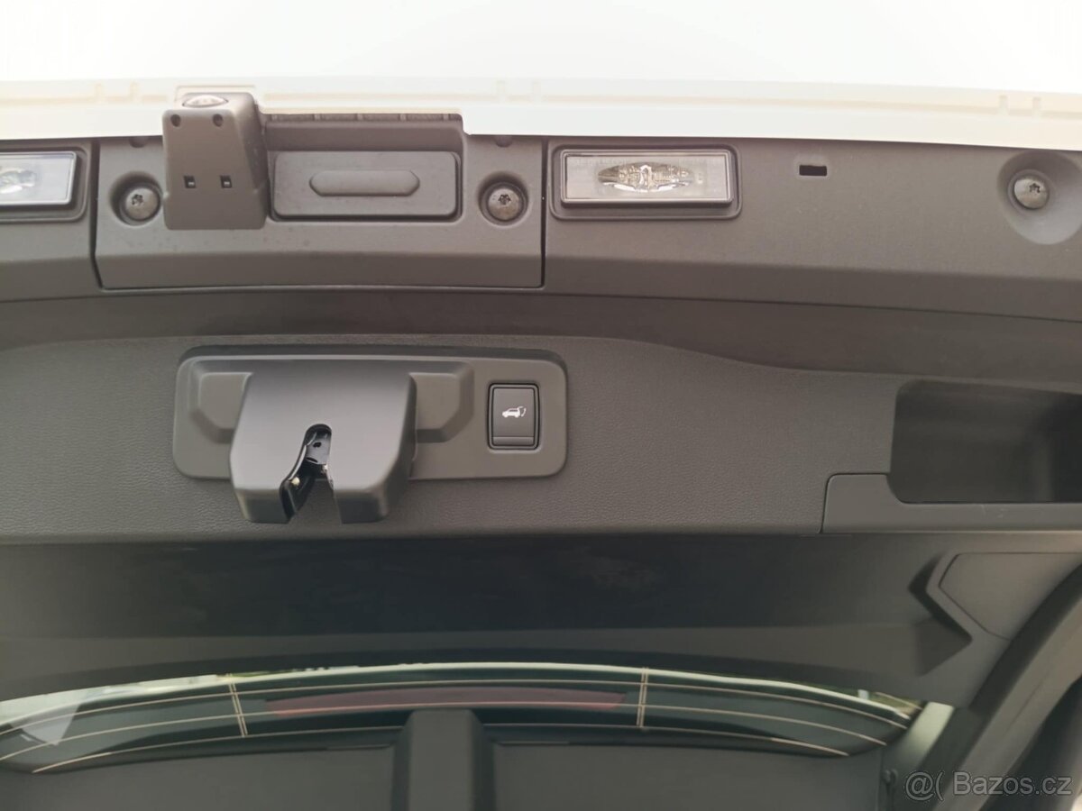 RENAULT Nový Scénic iconic 220 k long range 2025 - 19