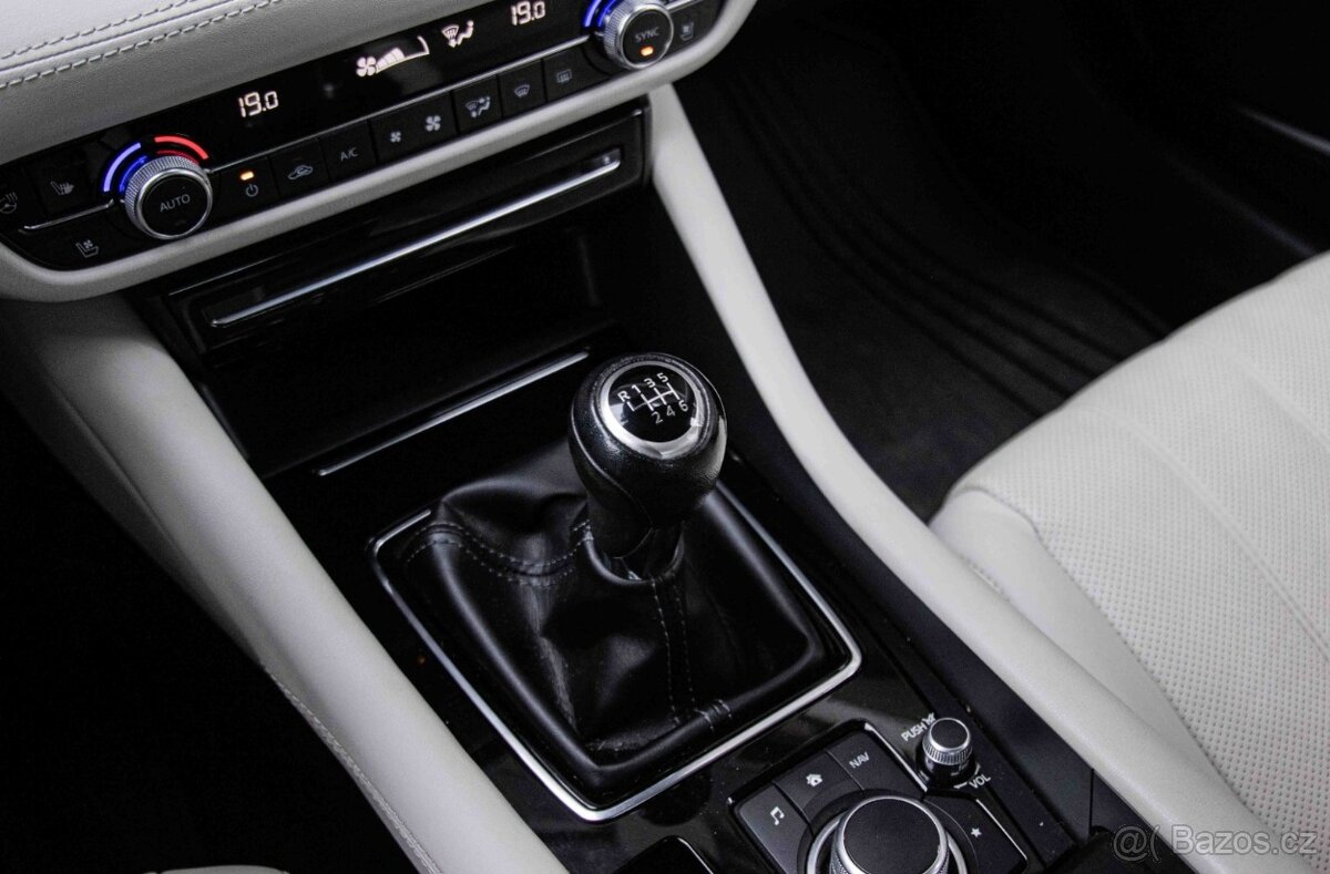Mazda 6 2.2 Skyactiv-D184 Revolution TOP / ODPOČET - 19