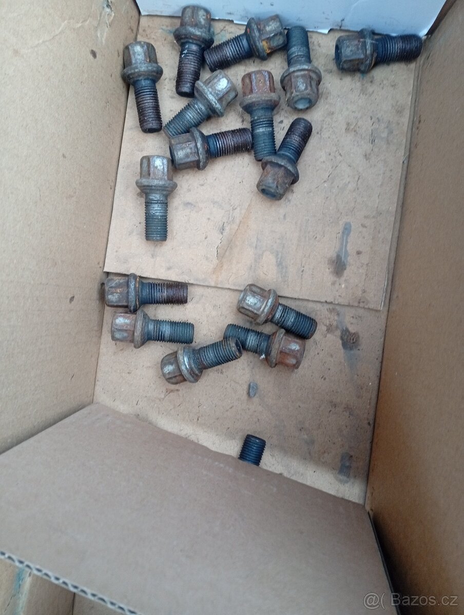 MERCEDES BENZ VITO, VIANO W639 PLECH. KOLA S PNEU 215/65R16C - 19