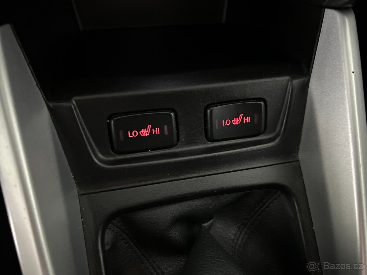 Suzuki Vitara 1.6i 4x4,SHINE,SERVISKA,TAŽNÉ - 19