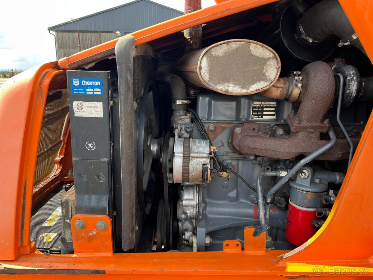 Rypadlo nakladač NEW HOLLAND (FIAT KOBELCO BF 100, R.V. 1997 - 19