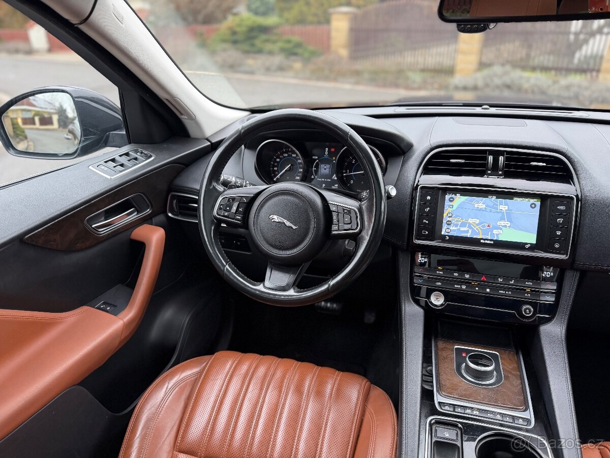 Jaguar F-Pace 2.0d AWD - 19