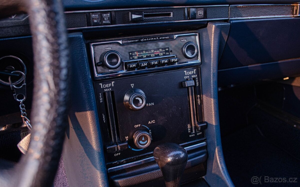 Mercedes-Benz SL450 R107 - 19