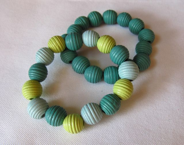 Barevné náramky z kuliček - 19
