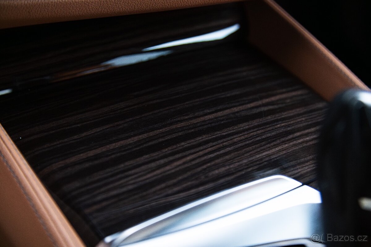 BMW 530d xDrive - M Sport, LED, ACC, Dakota, Servis - 19