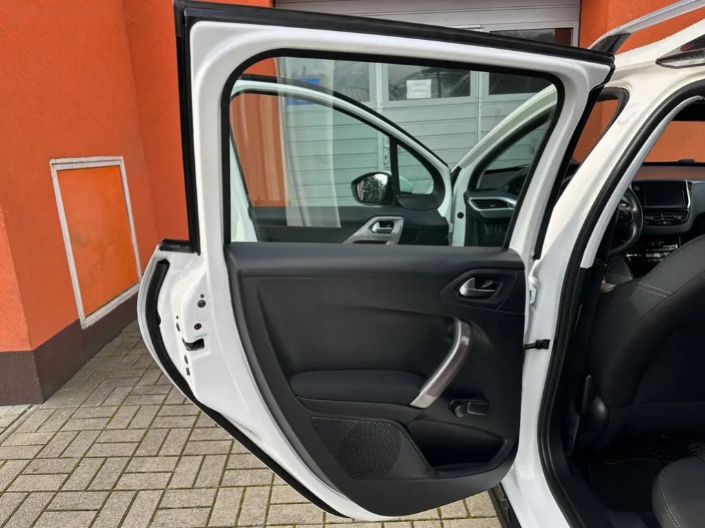 Peugeot 2008, 1.2 Puretech 60KW - 19