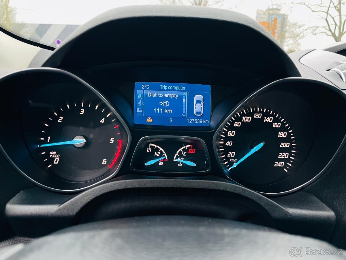 Ford Kuga 2.0TDCi 4x4 MANUÁL VÝHŘEV SERVISKA TITANIUM - 19