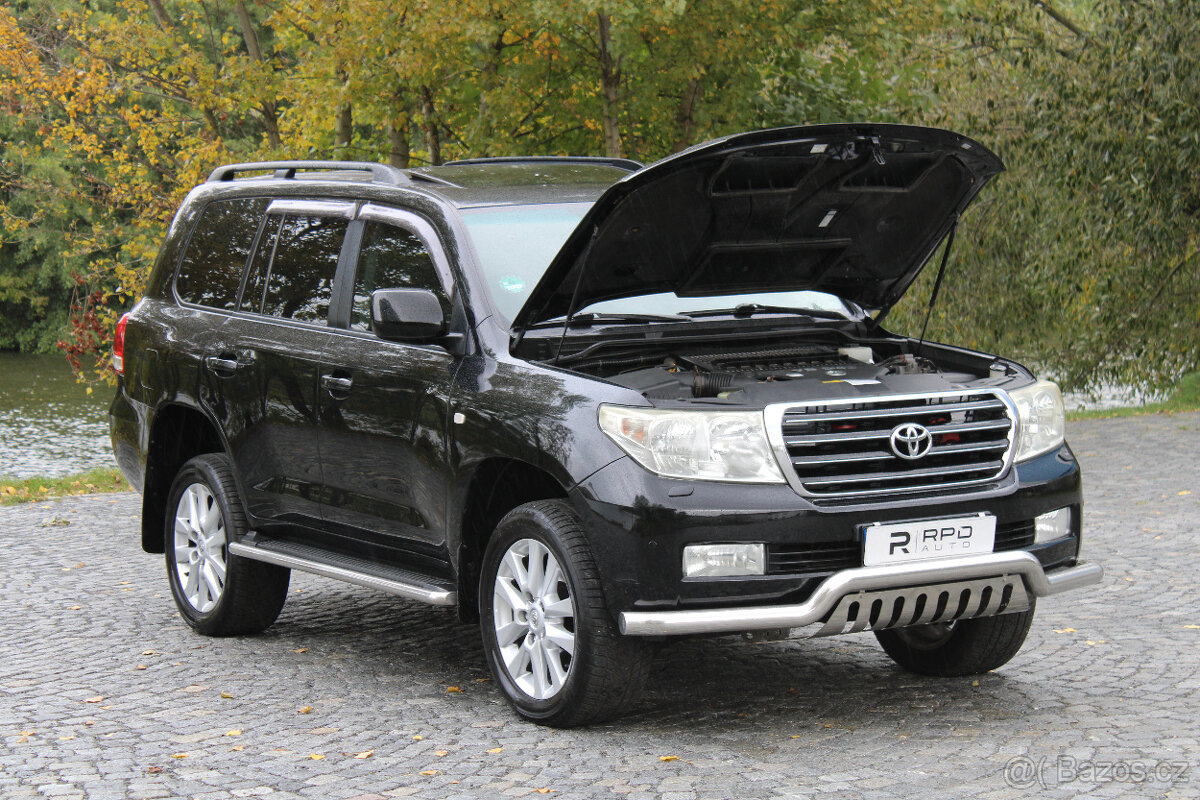 Toyota Land Cruiser 200 4.5 D4-D Luxury / 210 kW / Tažné - 19