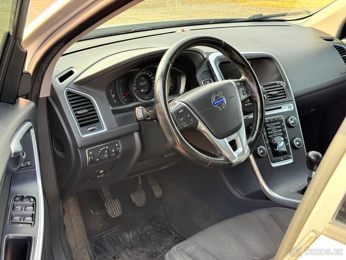 VOLVO XC60 2014 - 19