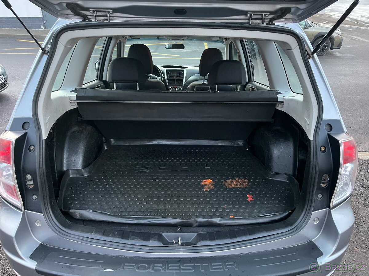 Subaru Forester 2.0i XS • 8/2011 • 110kw • Původ ČR - 19