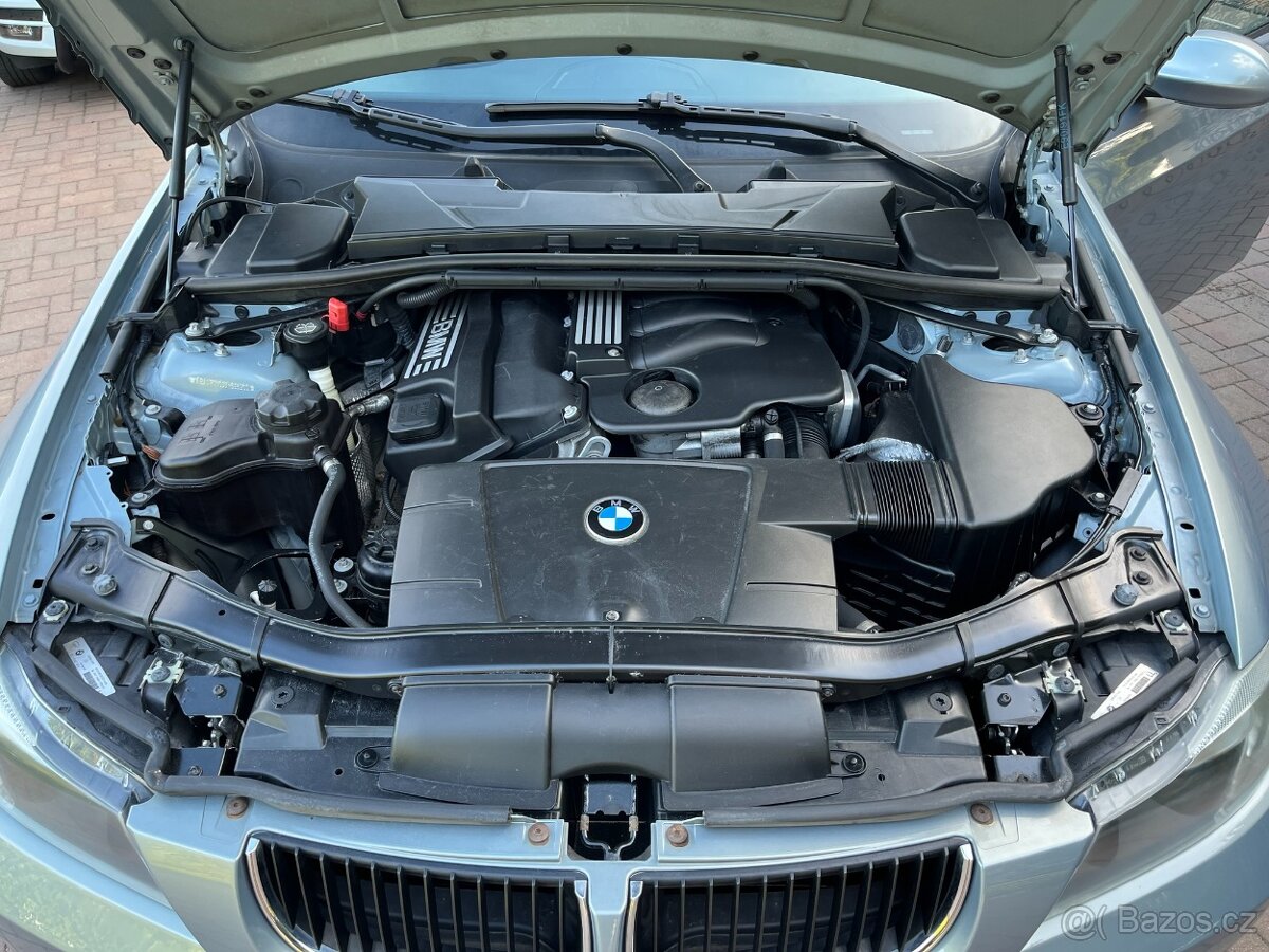 BMW Řada 3, 320i 110kW Navi-Panorama-Serviska - 19