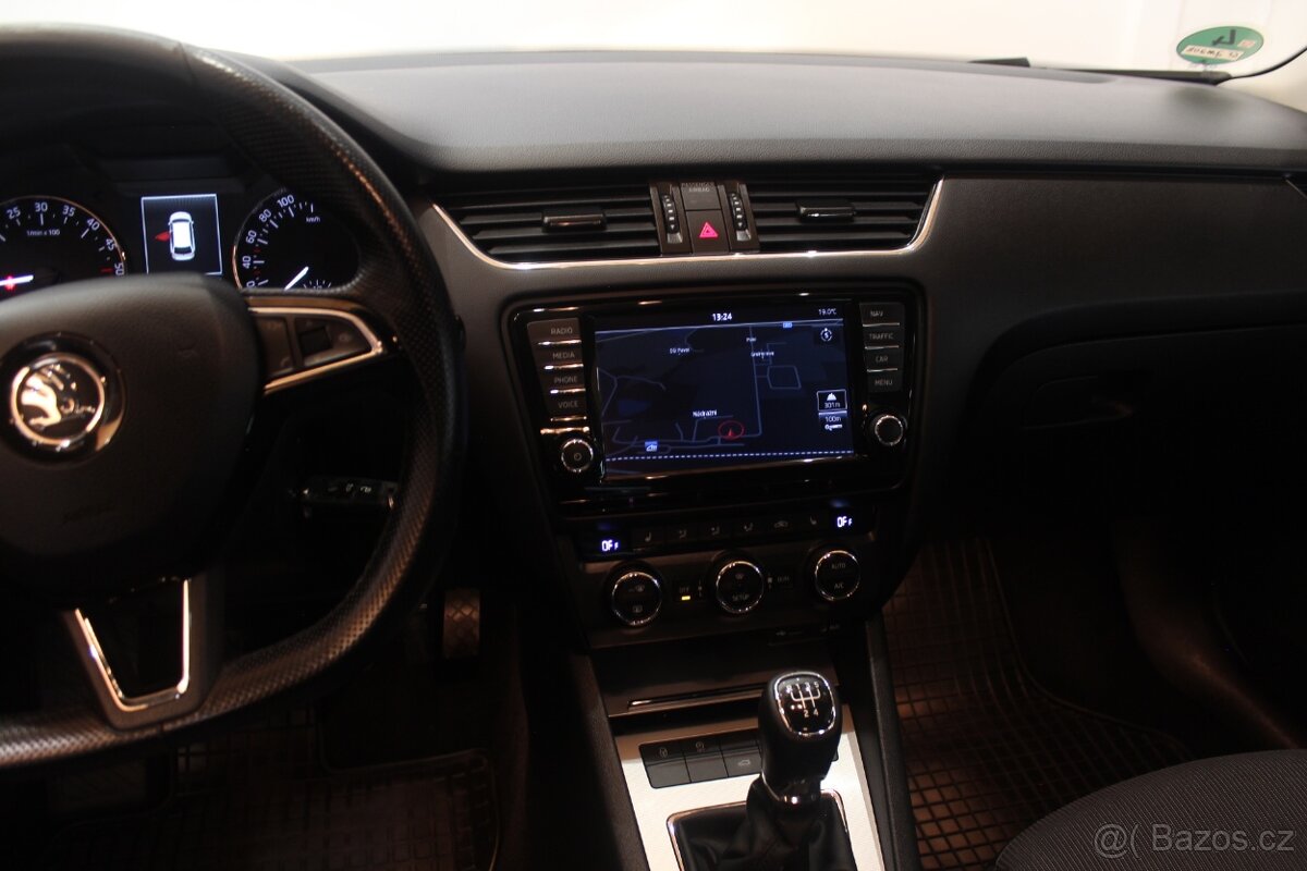 Škoda Octavia III 1.6TDI Elegance Navi Tažné - 19