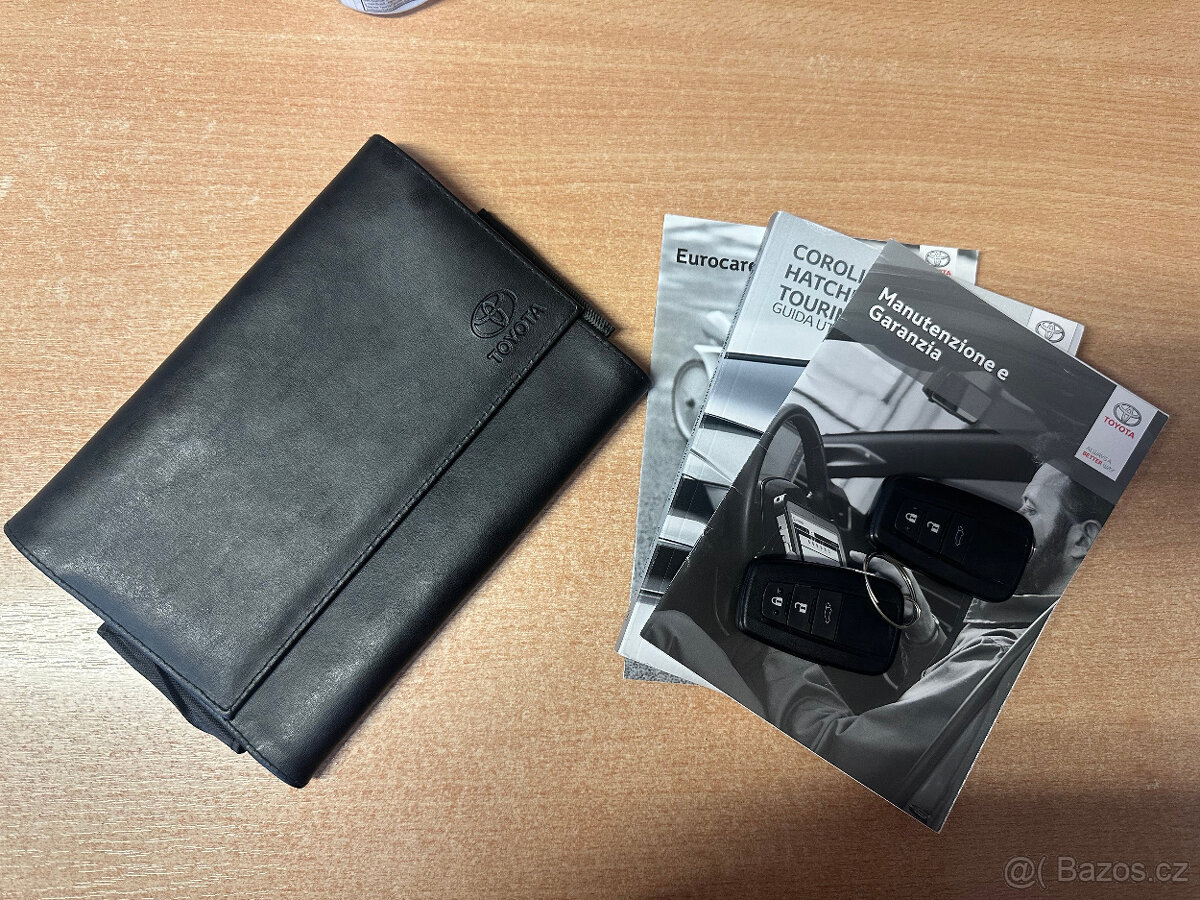 Toyota Corolla 2.0 Hybrid/1MAJ/Serv.Knih - 19